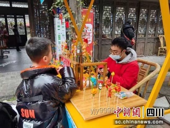 探秘非遗新境：总书记引路，跨界非遗创新行